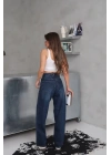Arkadan tokalı jeans pantolon