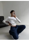 Asimetrik alt detaylı bluz beyaz