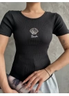 Bac nakışlı bluz