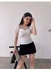 Bisiklet Yaka Tül Detaylı Kolları Fırfırlı Bluz