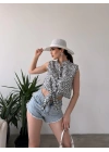 Çiçek Desenli Bağlama Detaylı Crop Gömlek Bluz
