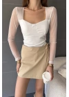 Kare Yaka Tül Detaylı Bluz