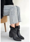 Lukana Siyah Cilt Topuklu Körüklü Bot