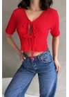 V Yaka Önü Bağlamalı Gofre Crop Bluz