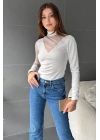 Yarım Balıkçı Tül Detaylı Bluz