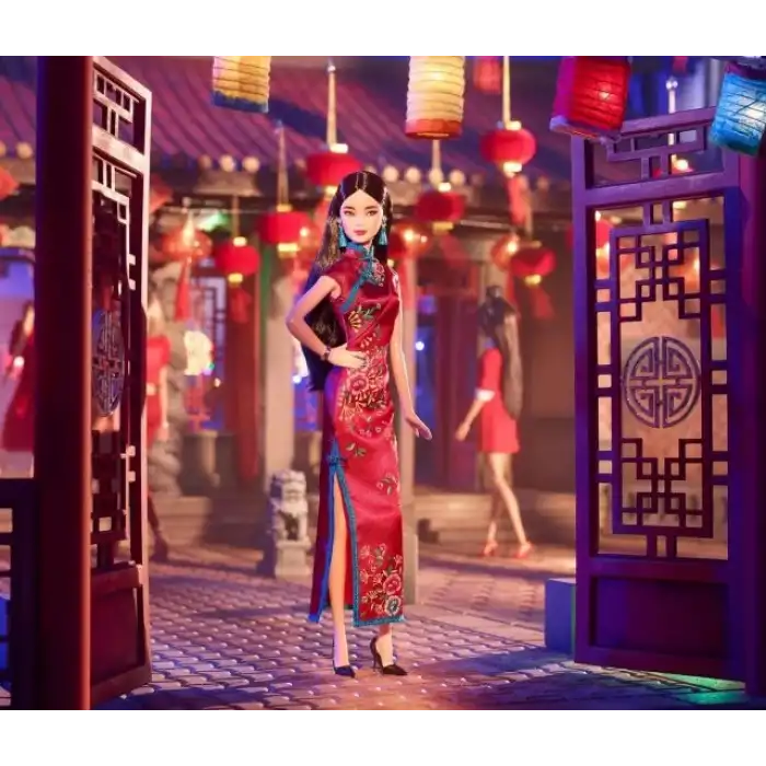 Barbie İmzalı Yeni Ay Yılı Bebeği