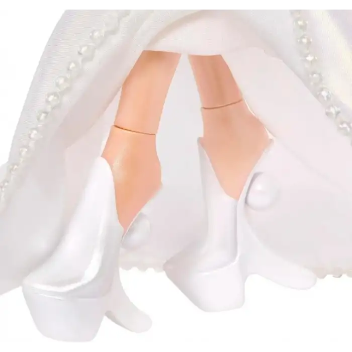 Bratz 2025 Holidayz Frosty Nightz Cloe Koleksiyoncu Bebek ve Aksesuarları