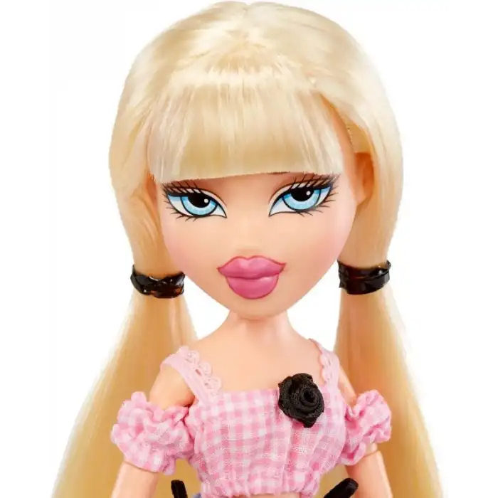 Bratz Dışarı Çıkıyor Cloe Moda Bebeği