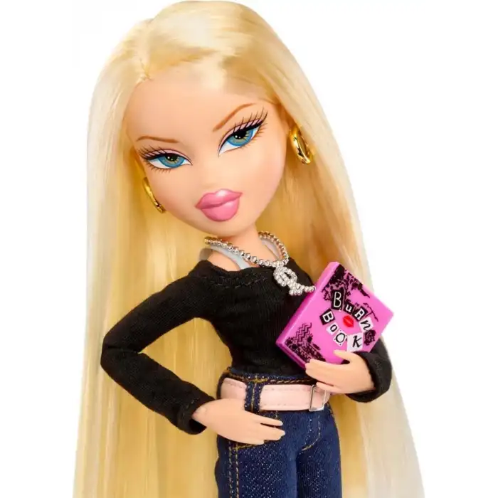 Bratz X Mean Girls Bahar Şenliği Koleksiyoncusu Bebeği - Regina