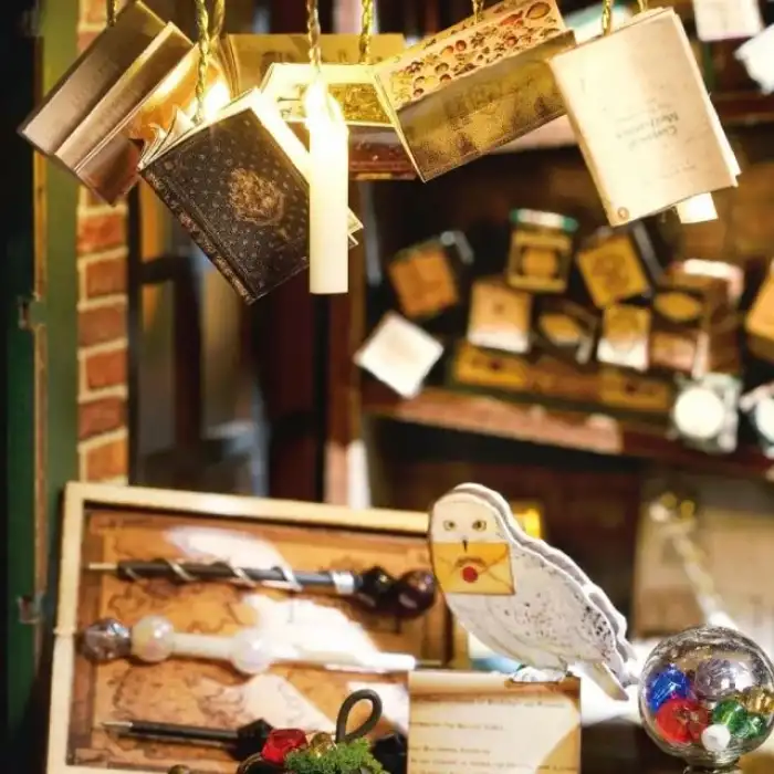 CUTEBEE DIY Oyuncak Ev Seti Artı Toz Geçirmez ve Müzik Hareketi