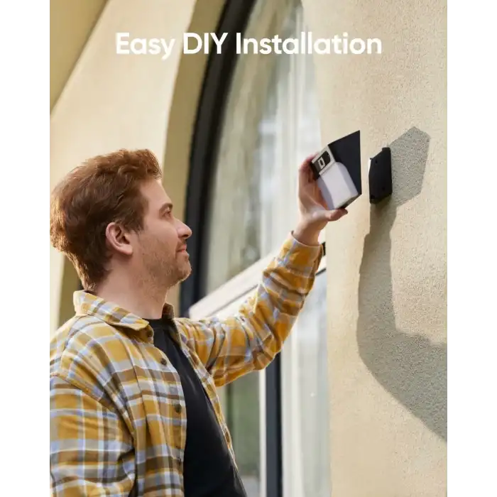 eufy Security S120 Güneş Enerjili Duvar Işığı Kamerası