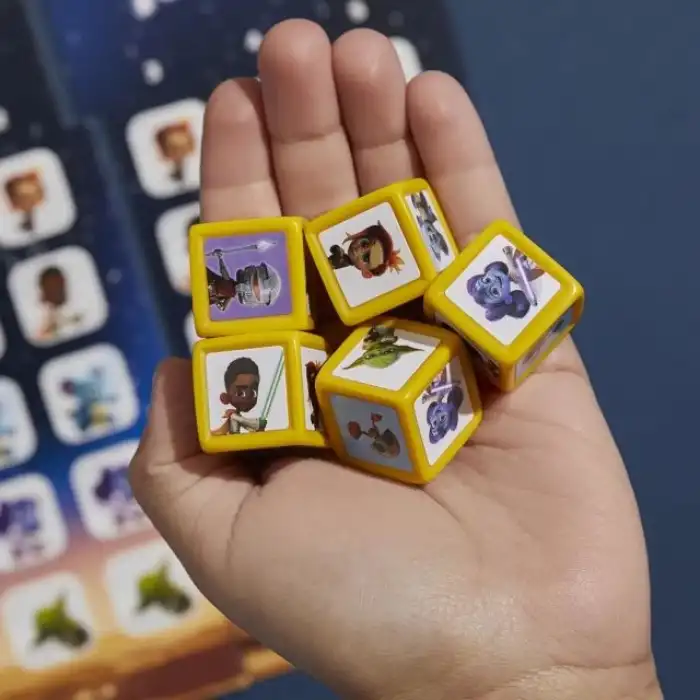 Hasbro Gaming Yahtzee Jr. Yıldız Savaşı: Macera Sürümü Masa Oyunu