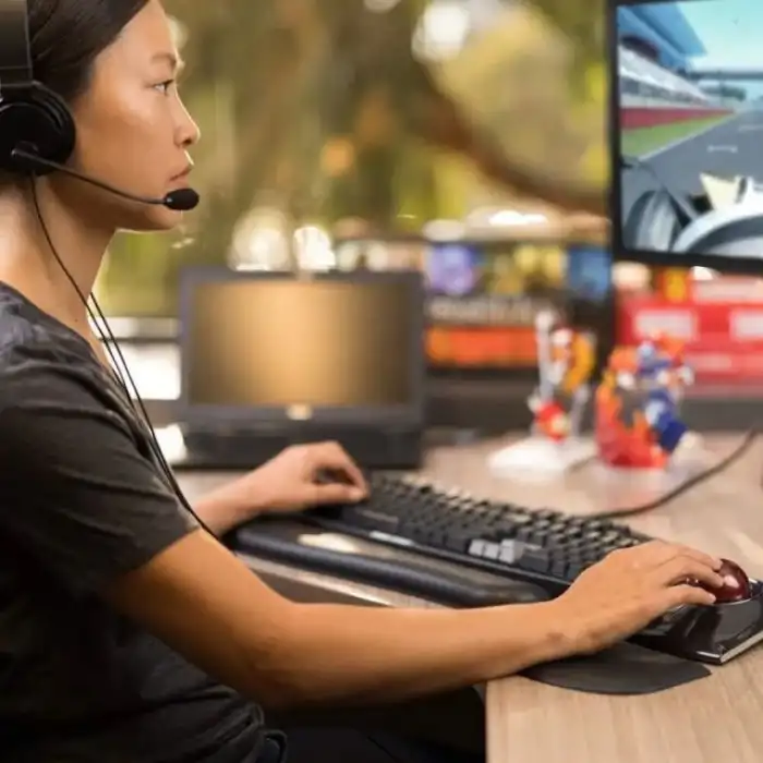 Kensington İnce Klavyeler için ErgoSoft Bilek Desteği (K52800WW)