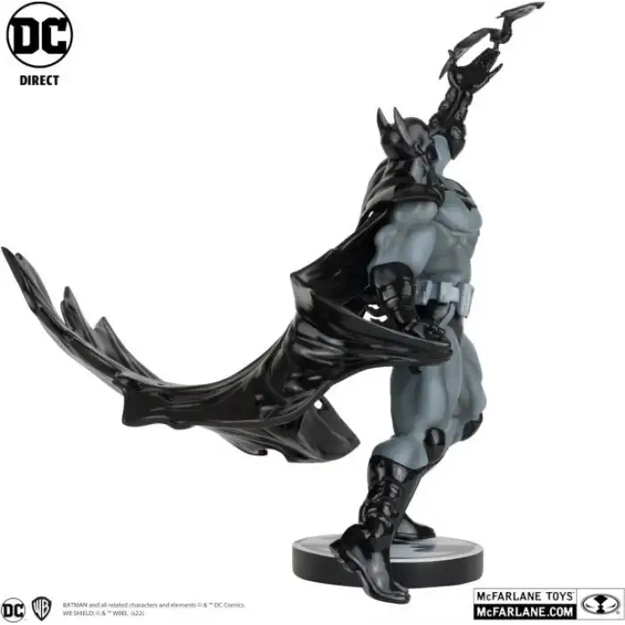 McFarlane Toys - DC Direct Batman Heykeli