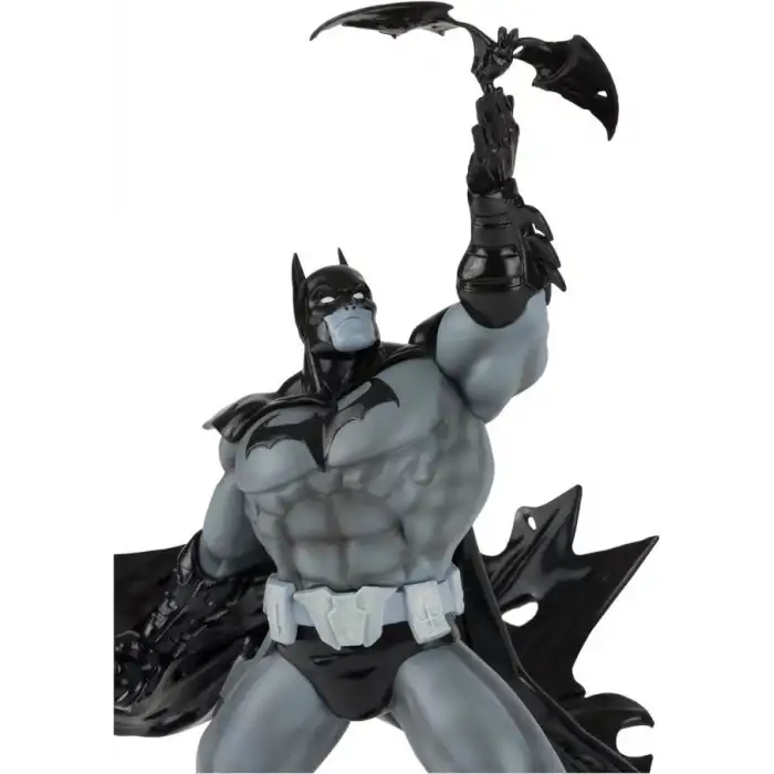 McFarlane Toys - DC Direct - Batman Siyah & Beyaz - Figürü (Reçine)