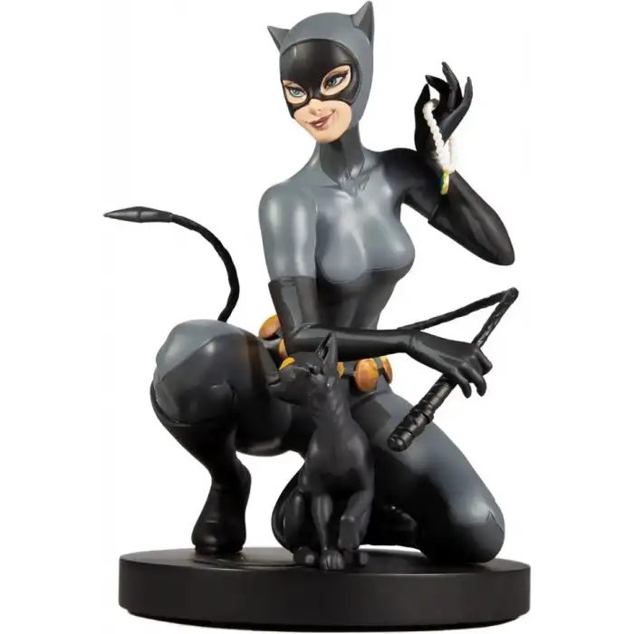 Mcfarlane Toys - DC Direct - DC Designer Serisi Kedi Kadın Reçine Heykeli