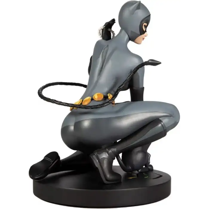Mcfarlane Toys - DC Direct - DC Designer Serisi Kedi Kadın Reçine Heykeli