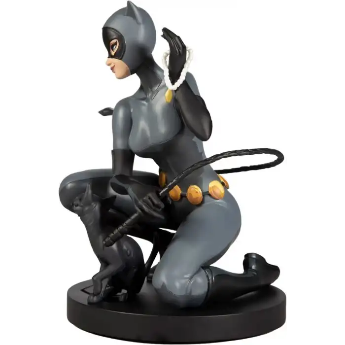 Mcfarlane Toys - DC Direct - DC Designer Serisi Kedi Kadın Reçine Heykeli