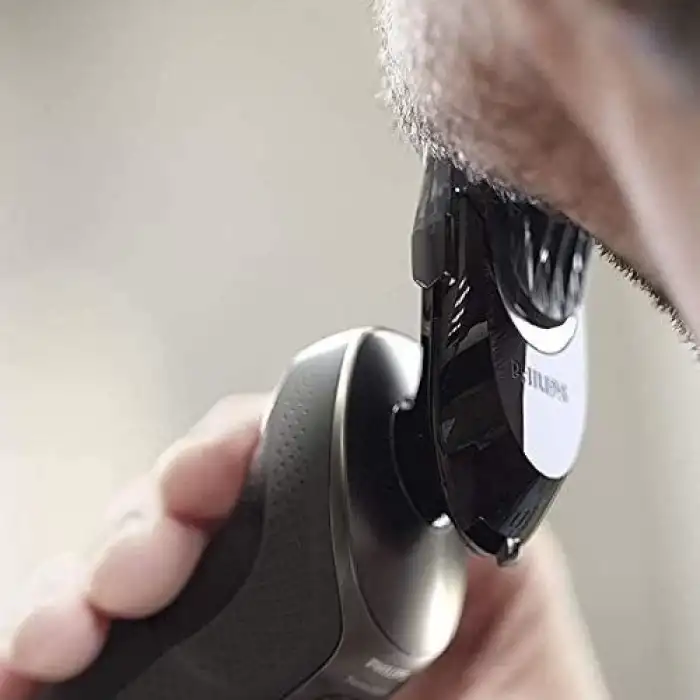 Philips Norelco Serisi 6000 Erkekler için Elektrikli Tıraş Makinesi
