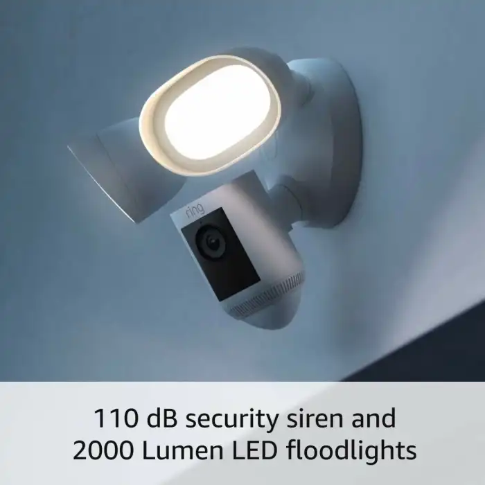 Ring Floodlight Cam Wired Pro Kuş Bakışı ve 3D Hareket Algılama, Beyaz