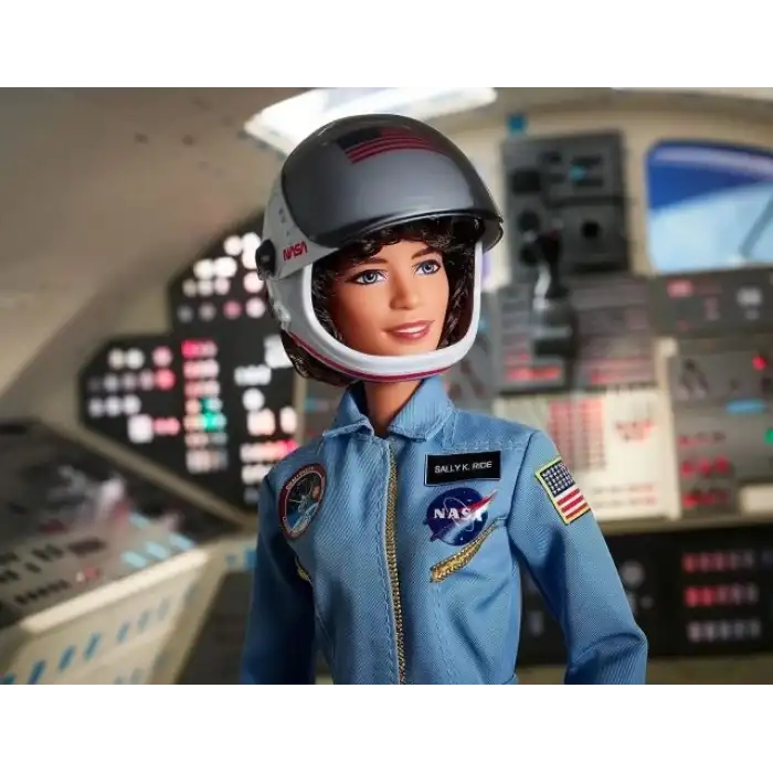 Sally Ride Barbie İlham Verici Kadın Oyuncak Bebek