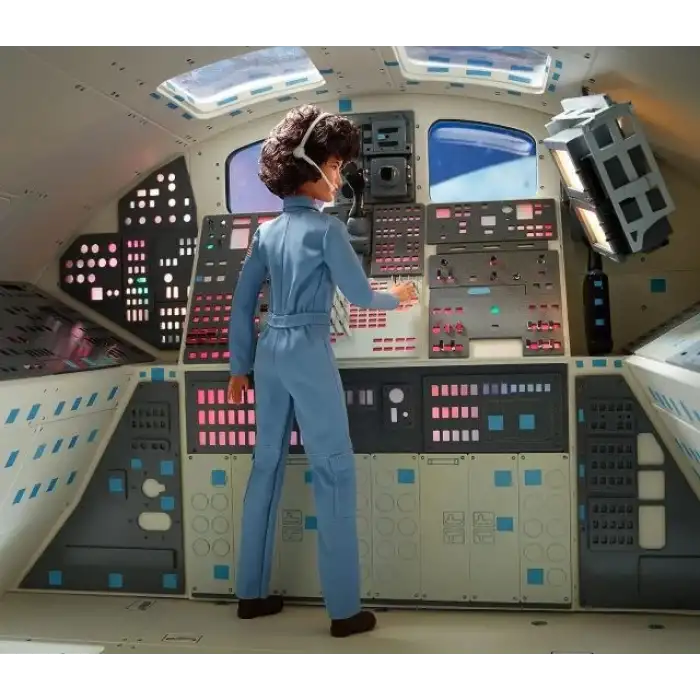 Sally Ride Barbie İlham Verici Kadın Oyuncak Bebek