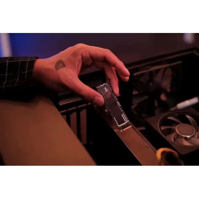 SAMSUNG 990 PRO M.2 SSD MZ-V9P2T0CW