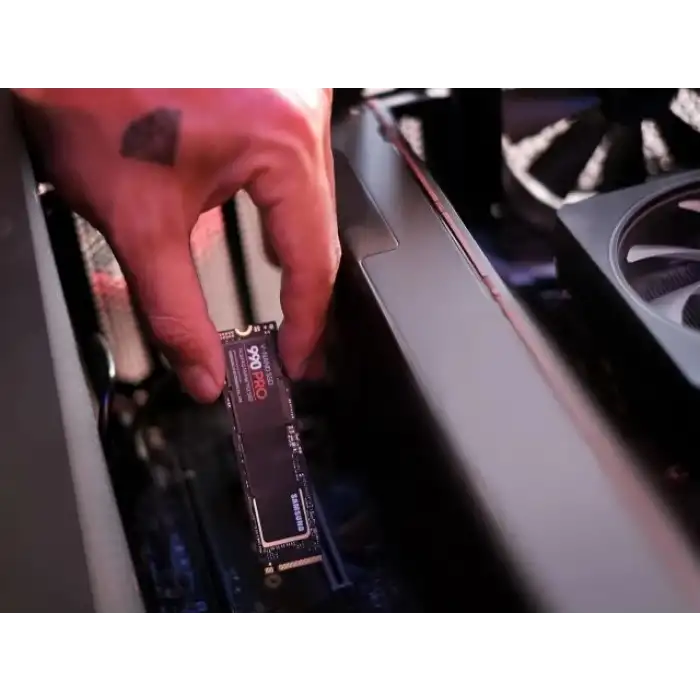 SAMSUNG 990 PRO M.2 SSD MZ-V9P2T0CW