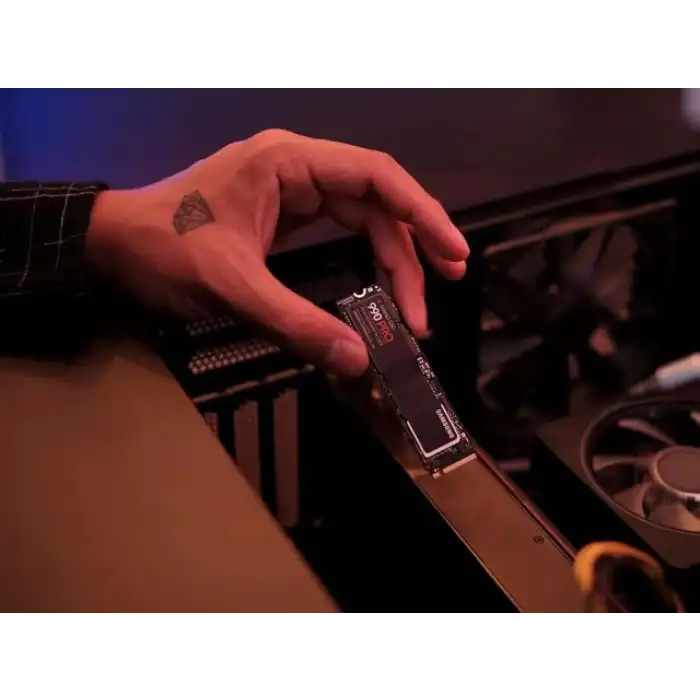 SAMSUNG 990 PRO M.2 SSD MZ-V9P2T0CW