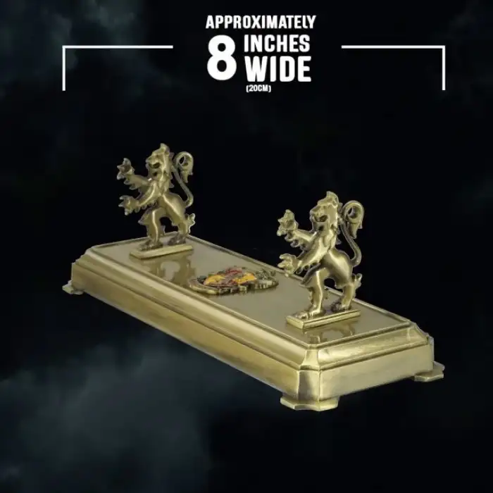 The Noble Collection Harry Potter Gryffindor Evi Asa Standı