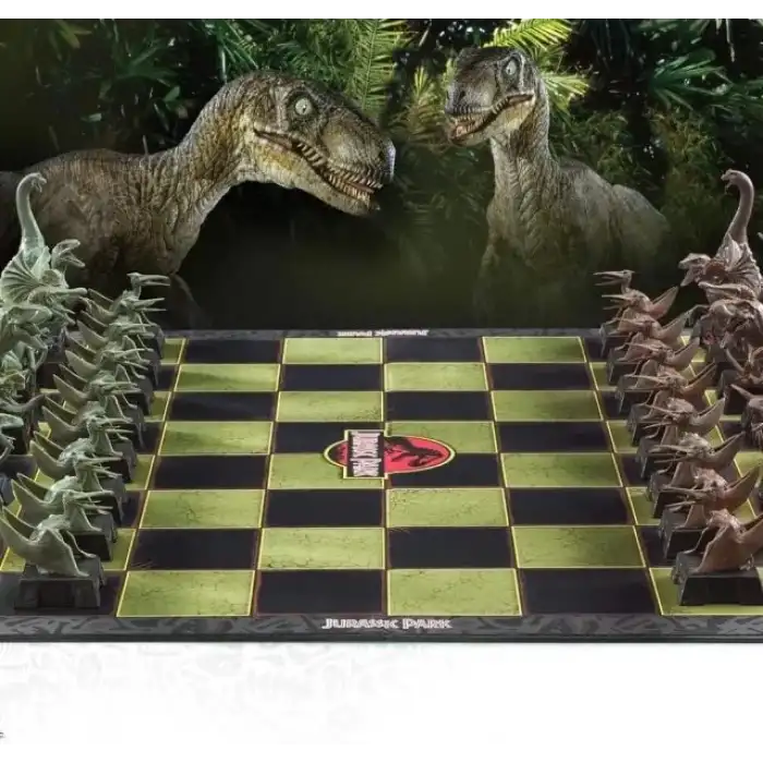 The Noble Collection Jurassic Park Satranç Takımı