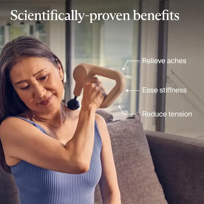 TheraGun Therabody Elde Taşınabilir Perküsyon Masaj Tabancası - Kum Rengi