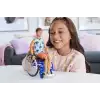 Barbie Fashionistas Tekerlekli Sandalye ve Kıvırcık Esmer Saçlı Bebek