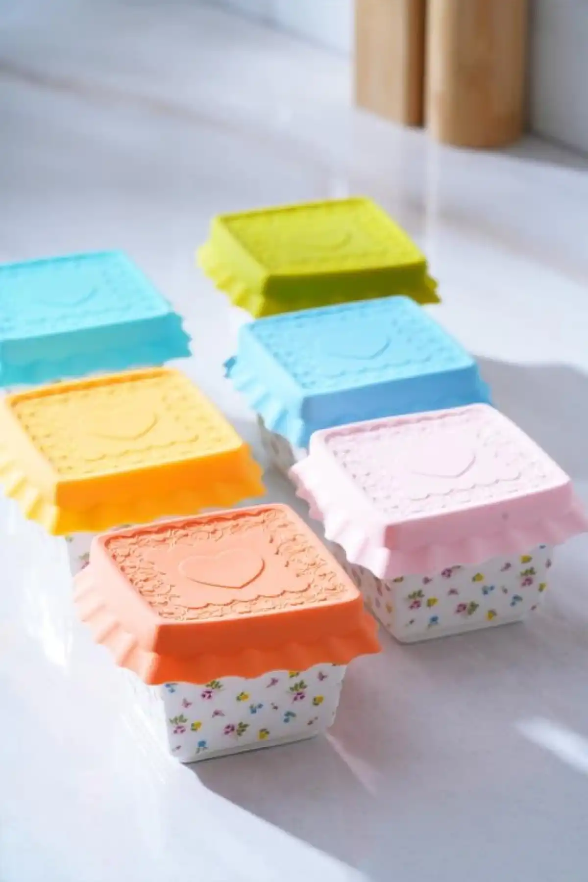 Acar Silikon Kapaklı Kase Renkli