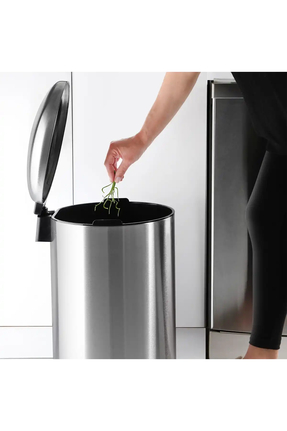 Ansan ANS E90-30 Bombe Kapaklı Çelik Çöp Kovası 30 L 31,3 x 41 x 56 cm