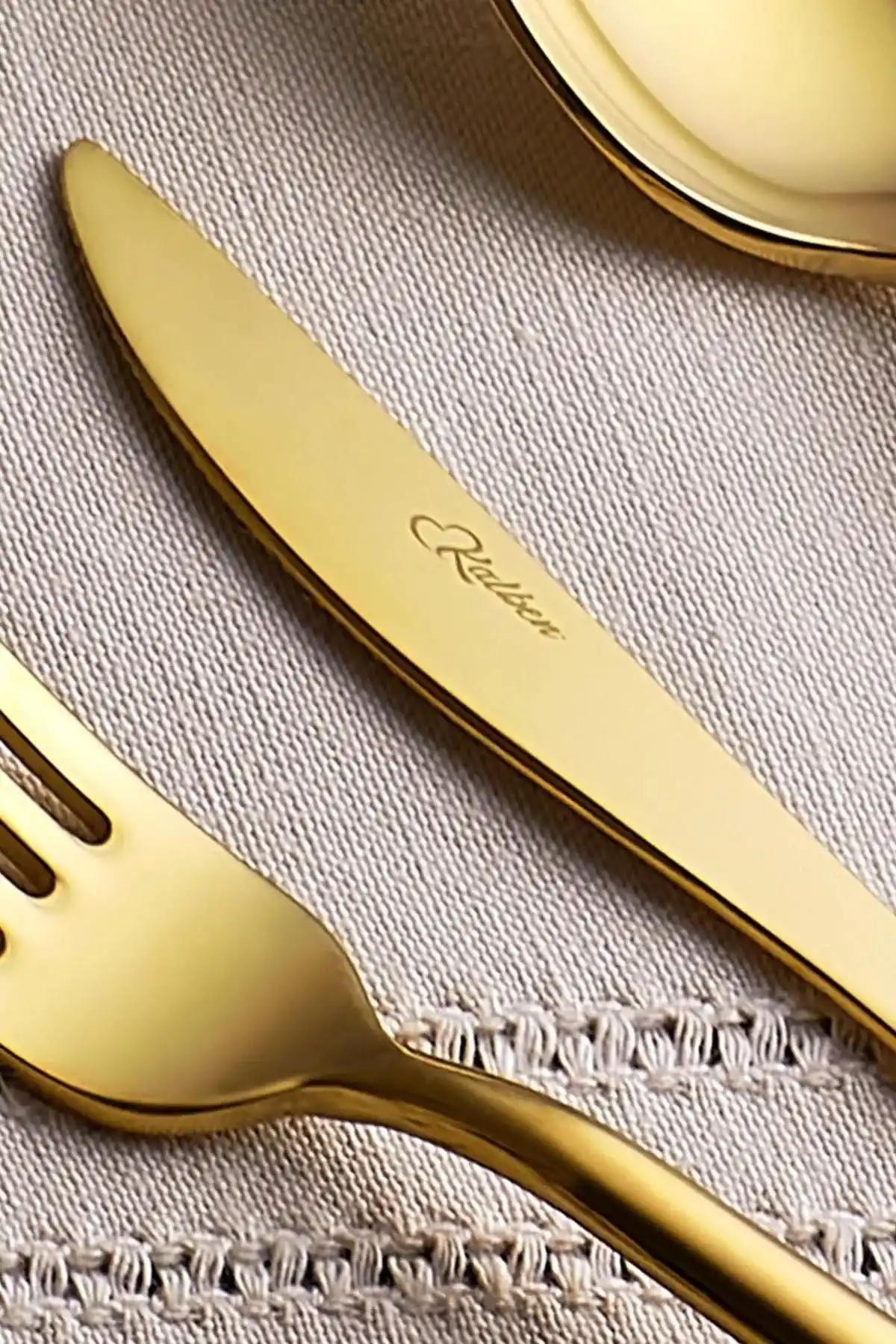 Avcı 1064 Amore Titanyum Parlak Gold Çatal Bıçak Kaşık Takımı 36 Parça