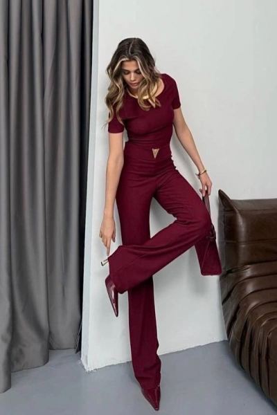 V Aksesuarlı İkili Takım