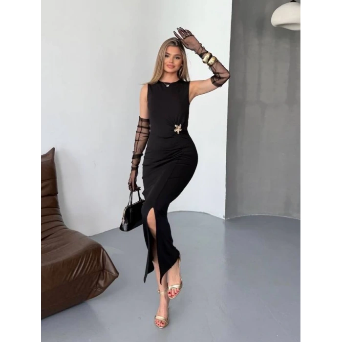 Aksesuarlı Kolsuz Elbise