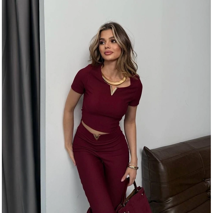 V Aksesuarlı İkili Takım