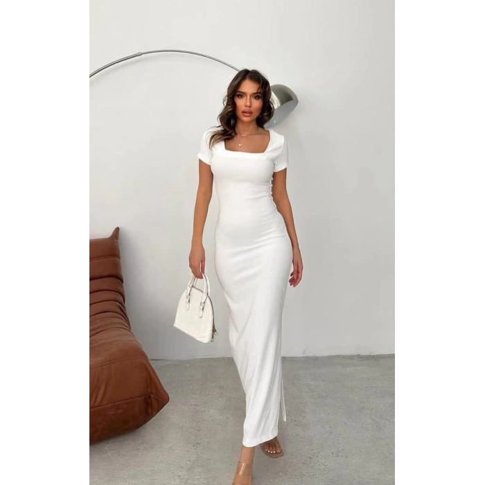 Yan Yırtmaçlı Kare Yaka Elbise