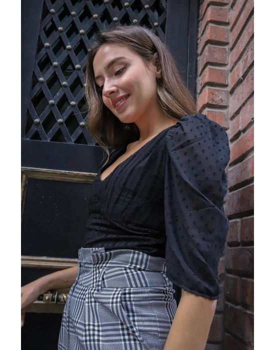 Büzgü Kollu Bluz - SİYAH