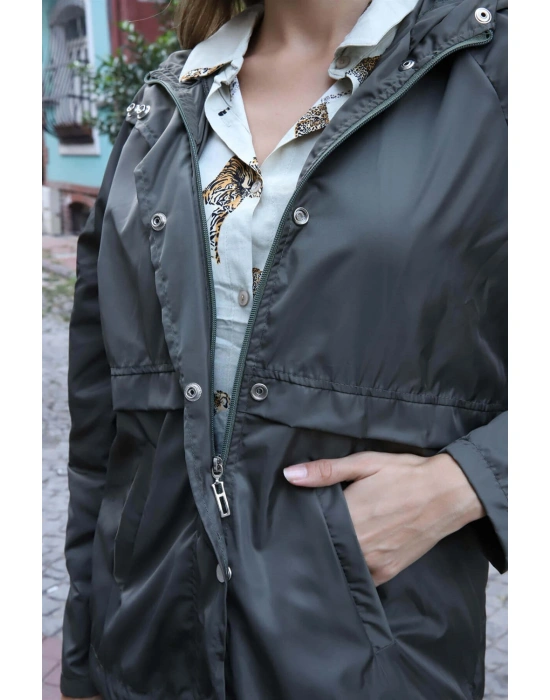 Kapüşonlu Kordonlu Yağmurluk - HAKİ