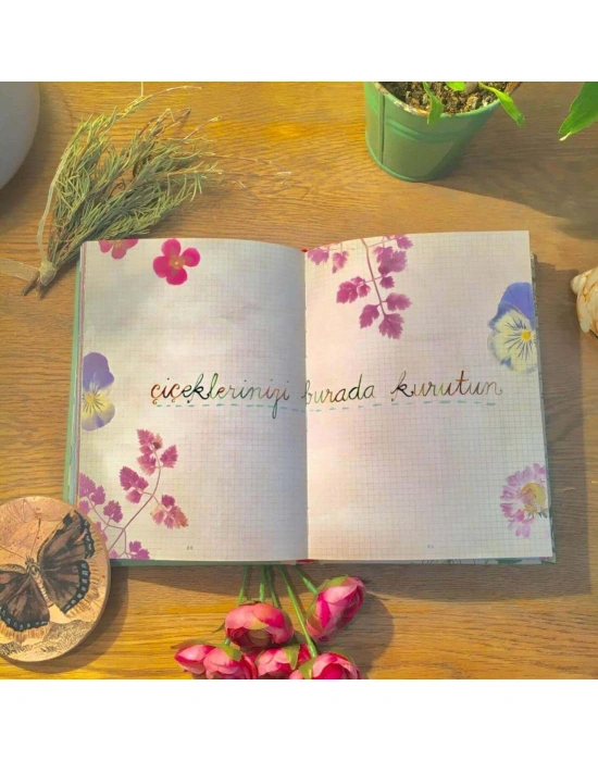 Nasıl Bir Kır Çiçeği Olunur Hediyelik Kitap