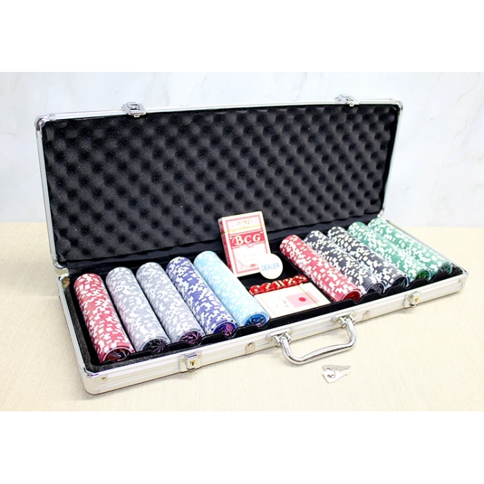 Metal Çantalı 500 Chip Ve 2 Adet İskambil Kağitına Sahip Poker Oyunu Alk3550