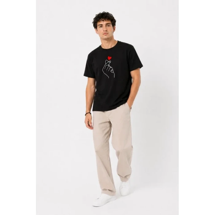 Erkek Kore Parmak Kalp Aşk Temalı Minimal Baskılı Tişört Yazlık Kısa Kol T-shirt - Siyah