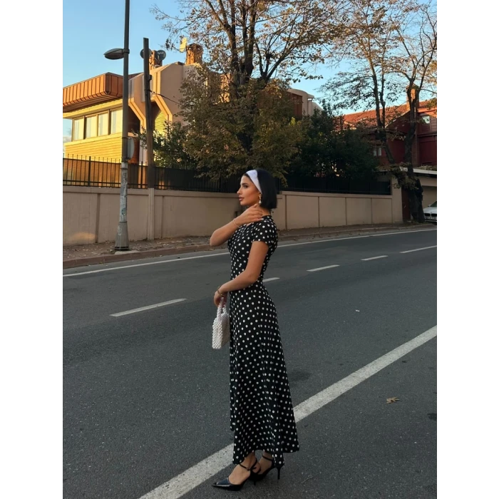 Kadın Kısa Kollu Bisiklet Yaka Puantiyeli Maksi Örme Krep Elbise