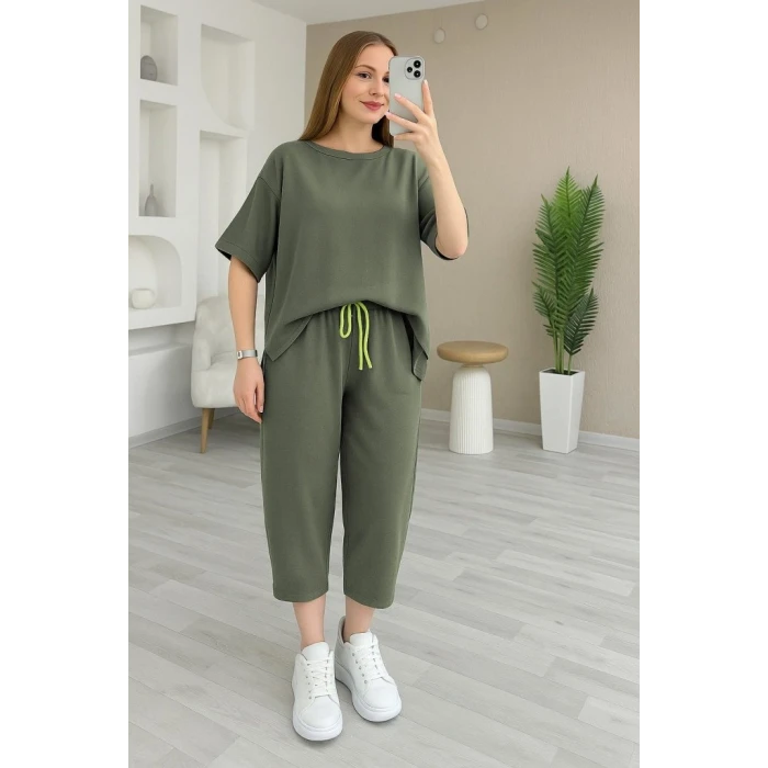 Kadın Kısa Kollu Bisiklet Yaka Viskon Iki Iplik Bluz Ve Pantolon İkili Takım