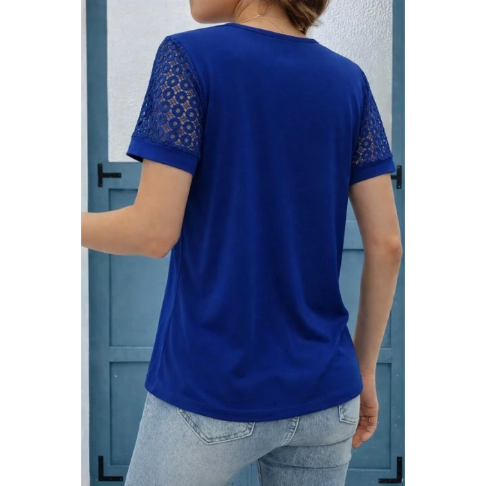 Kadın Kısa Kollu V Yakalı Dantel Detaylı Viskon Bluz