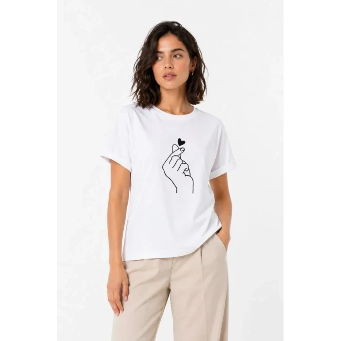 Kore Parmak Kalp Aşk Temalı Minimal Baskılı Tişört Yazlık Kısa Kol T-shirt  - Beyaz