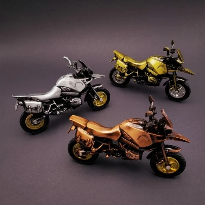 Metal Dekoratif Motor